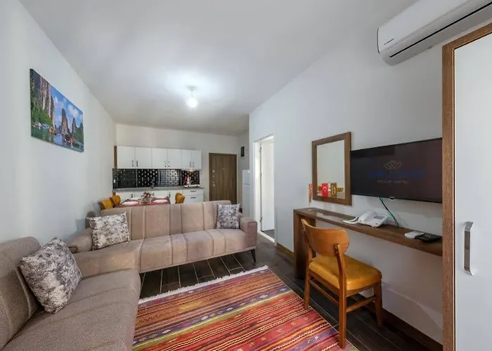 Hotel River Elite