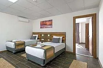 Hotel River Elite