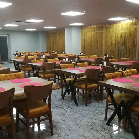 Grand Gulluk Center Hotell 3*