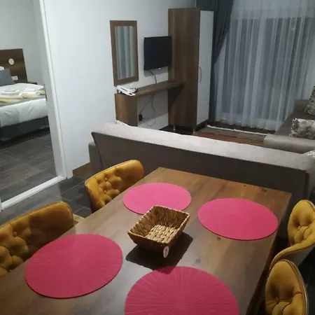 Grand Gulluk Center Hotell