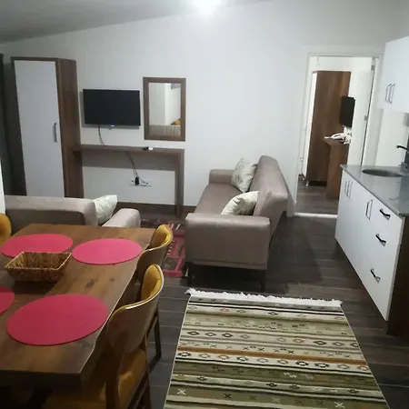 Grand Gulluk Center Hotell 3*